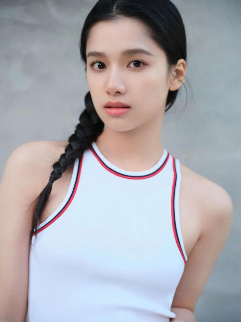 张婧仪