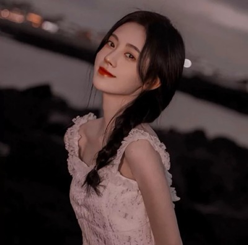 鞠婧祎
